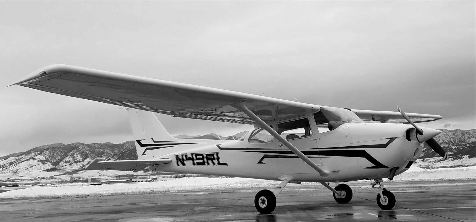 Cessna 172 sitting on the apron